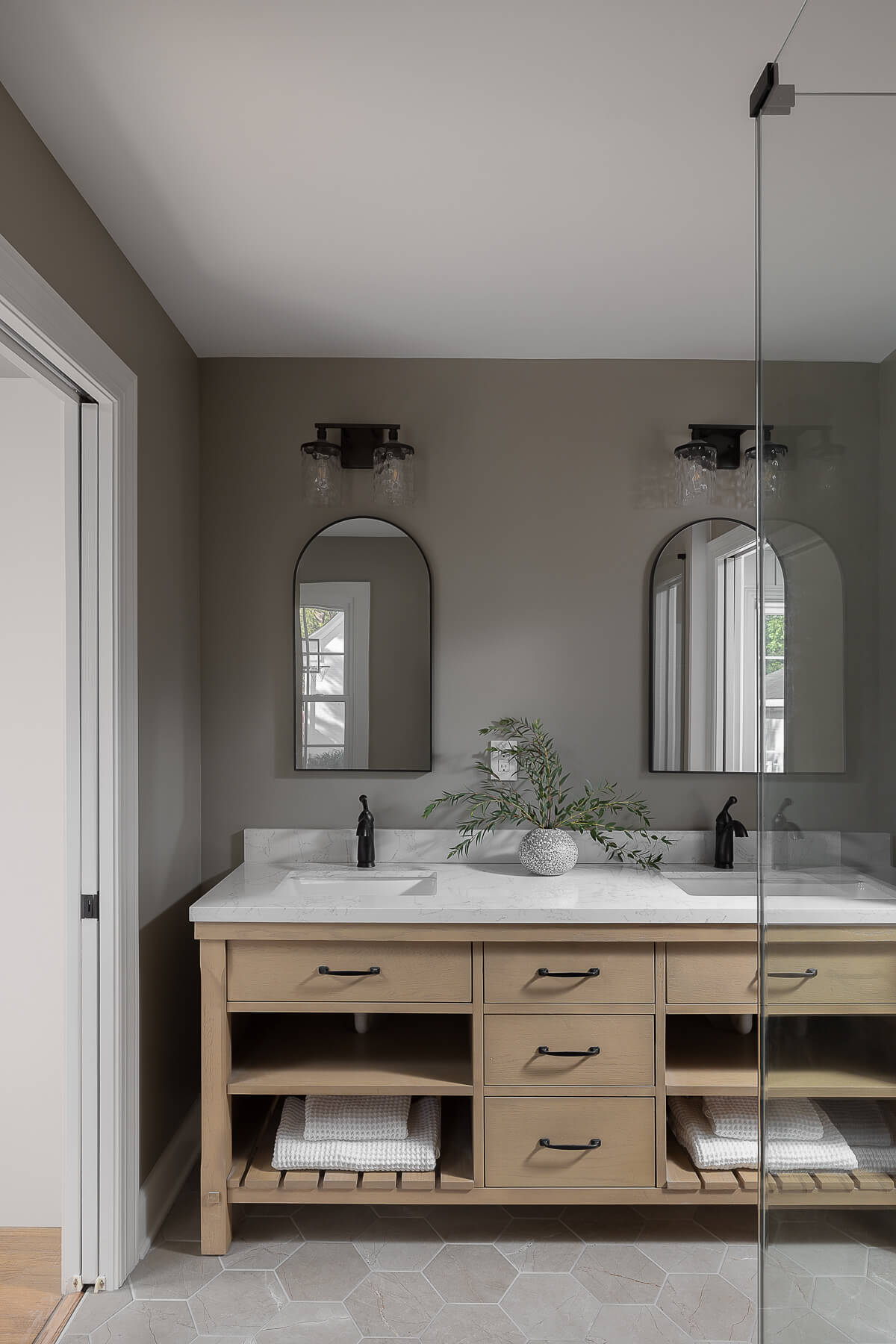 001 102 Tristan Rd Internet